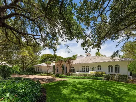 6751 SW 106th Street Pinecrest FL 33156