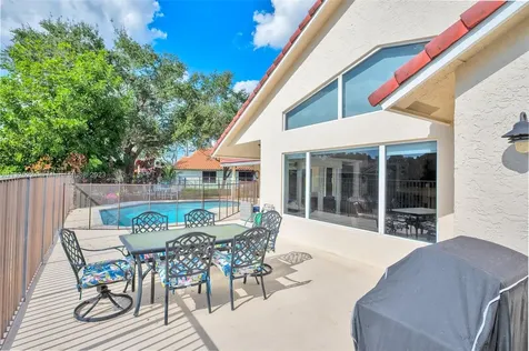 1042 Poplar Circle Weston FL 33326