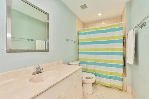1042 Poplar Circle Weston FL 33326