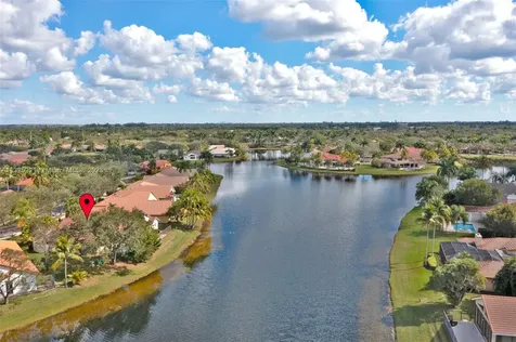 1042 Poplar Circle Weston FL 33326