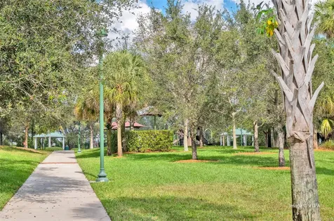 1042 Poplar Circle Weston FL 33326
