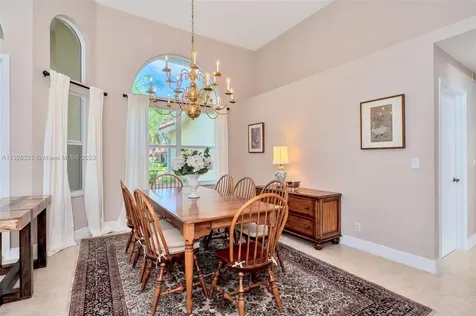 1042 Poplar Circle Weston FL 33326