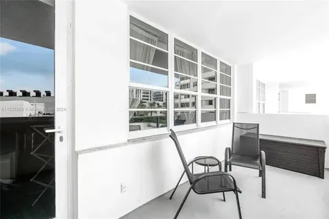 100 Lincoln Road Miami Beach FL 33139