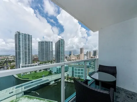 31 SE 5 Street Miami FL 33131