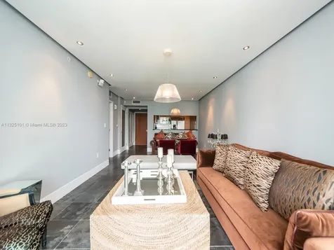 31 SE 5 Street Miami FL 33131