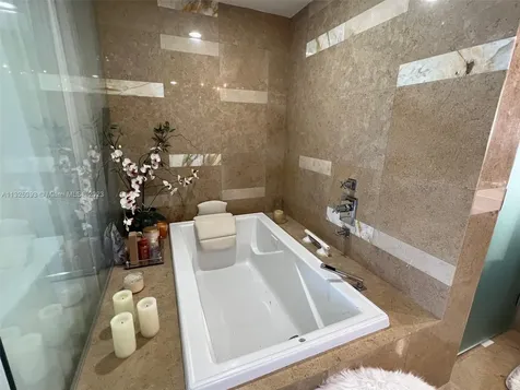 3737 Collins Avenue Miami Beach FL 33140