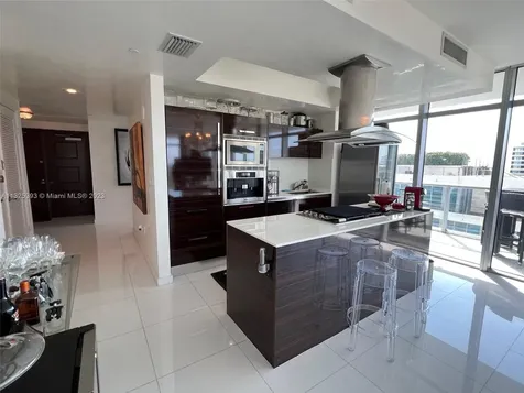 3737 Collins Avenue Miami Beach FL 33140