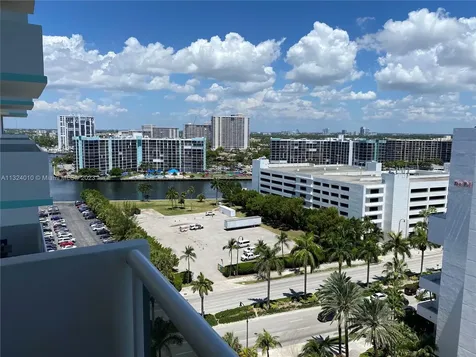 Hollywood FL 33019
