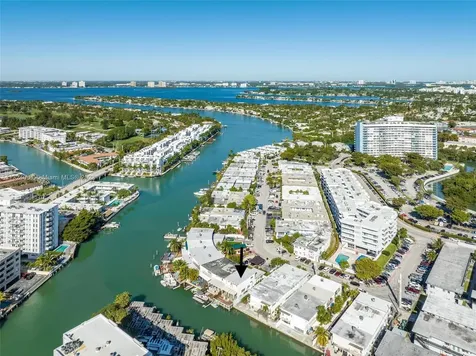 830 Raymond Street Miami Beach FL 33141