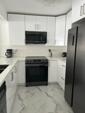 3725 S Ocean Drive Hollywood FL 33019
