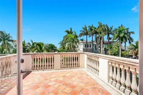 1020 N Venetian Drive Miami FL 33139