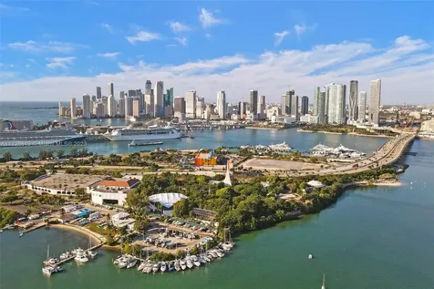 1020 N Venetian Drive Miami FL 33139