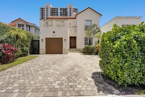 1020 N Venetian Drive Miami FL 33139