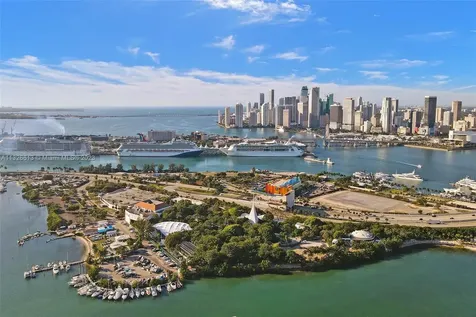 1020 N Venetian Drive Miami FL 33139
