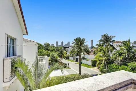 1020 N Venetian Drive Miami FL 33139