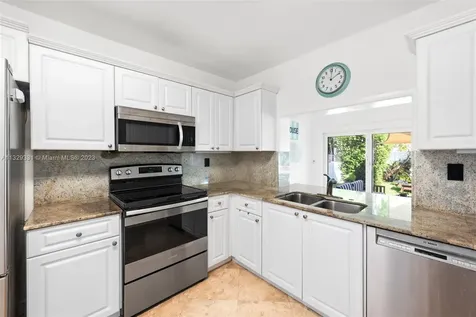 9009 Hawthorne Avenue Surfside FL 33154