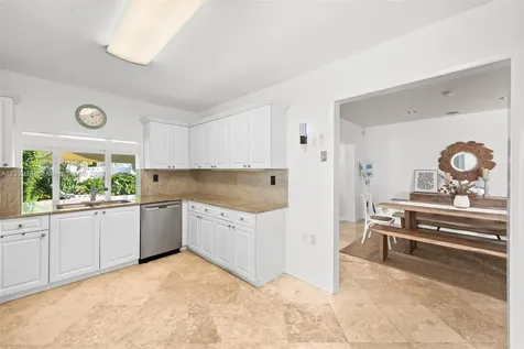 9009 Hawthorne Avenue Surfside FL 33154