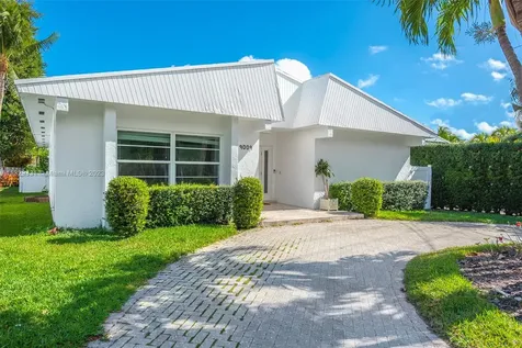 9009 Hawthorne Avenue Surfside FL 33154