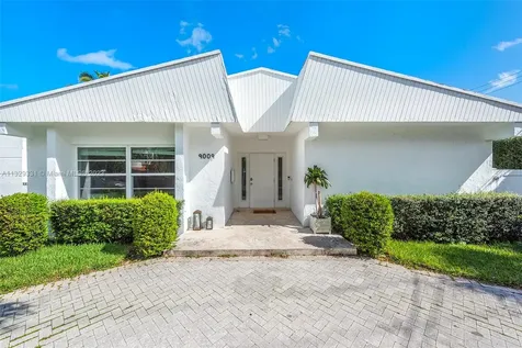 9009 Hawthorne Avenue Surfside FL 33154