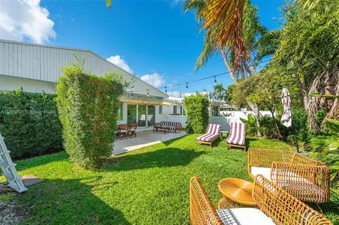 9009 Hawthorne Avenue Surfside FL 33154