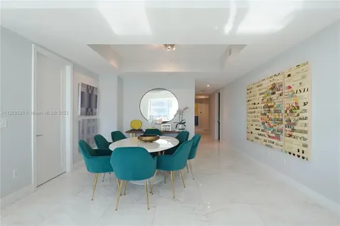 1425 Brickell Avenue Miami FL 33131