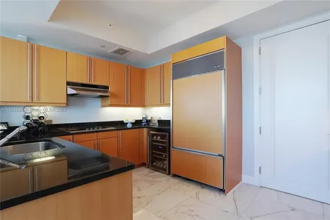 1425 Brickell Avenue Miami FL 33131