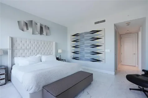 1425 Brickell Avenue Miami FL 33131