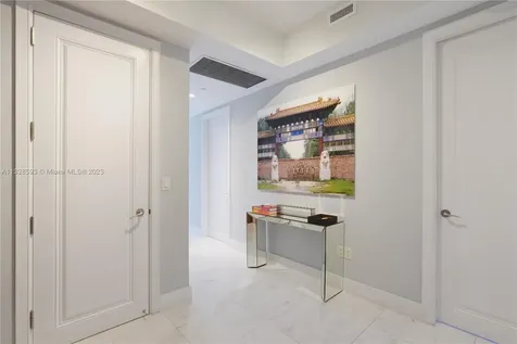1425 Brickell Avenue Miami FL 33131