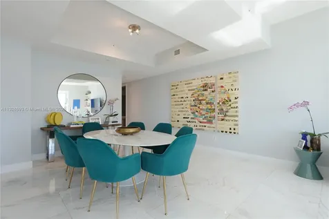 1425 Brickell Avenue Miami FL 33131