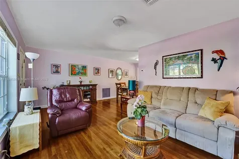 401 S 26th Avenue Hollywood FL 33020