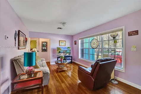 401 S 26th Avenue Hollywood FL 33020