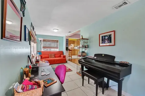 401 S 26th Avenue Hollywood FL 33020