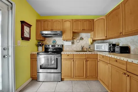 401 S 26th Avenue Hollywood FL 33020