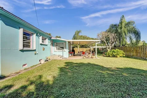 401 S 26th Avenue Hollywood FL 33020