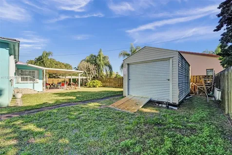 401 S 26th Avenue Hollywood FL 33020