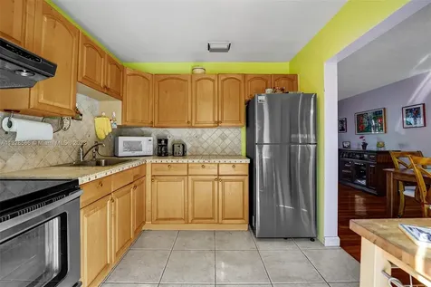 401 S 26th Avenue Hollywood FL 33020