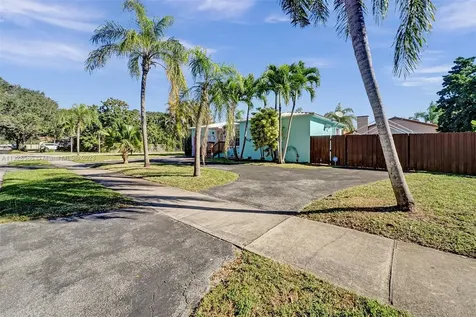 401 S 26th Avenue Hollywood FL 33020