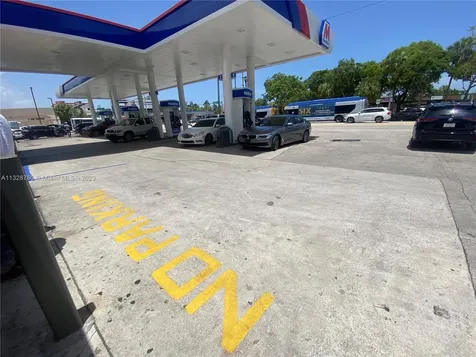 Miami FL 33137