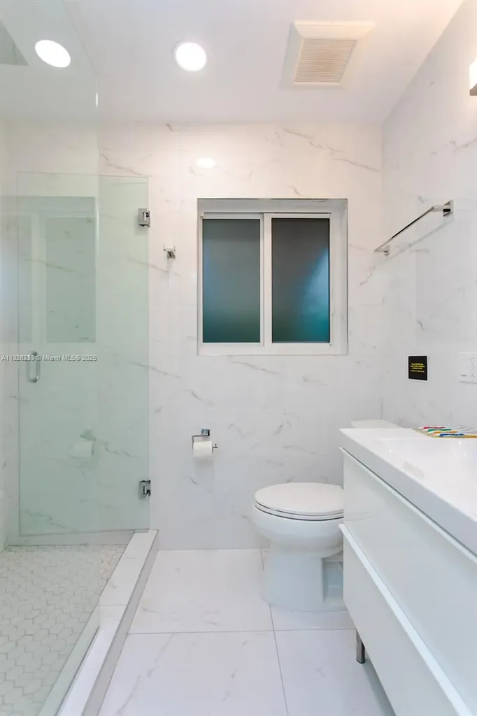 809 S 17th Avenue Hollywood FL 33020