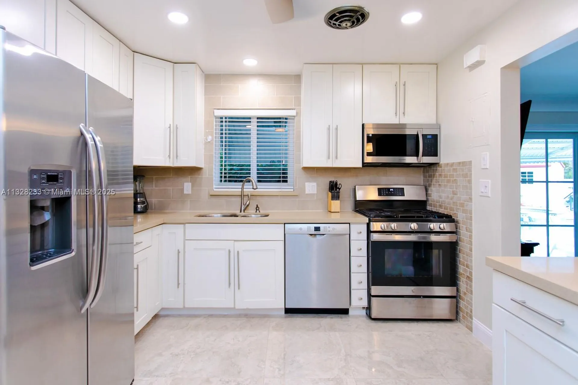 809 S 17th Avenue Hollywood FL 33020