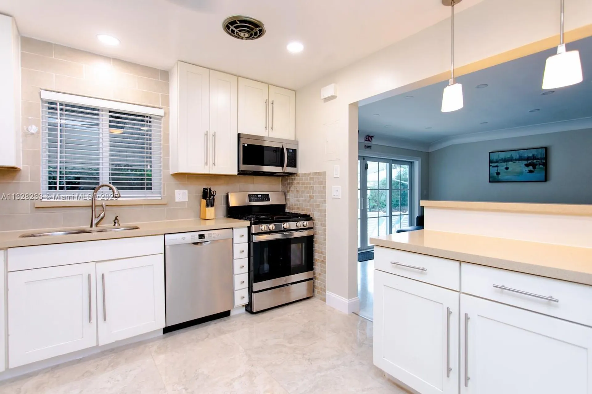 809 S 17th Avenue Hollywood FL 33020