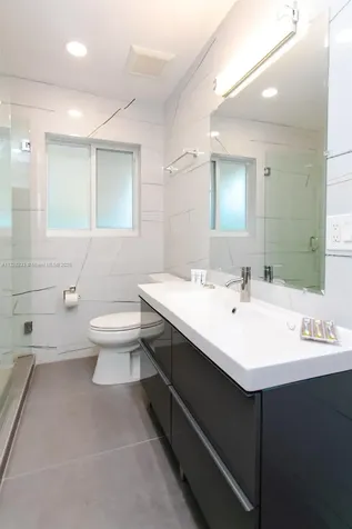 809 S 17th Avenue Hollywood FL 33020