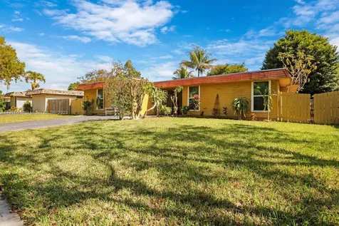 7804 NW 73rd Avenue Tamarac FL 33321