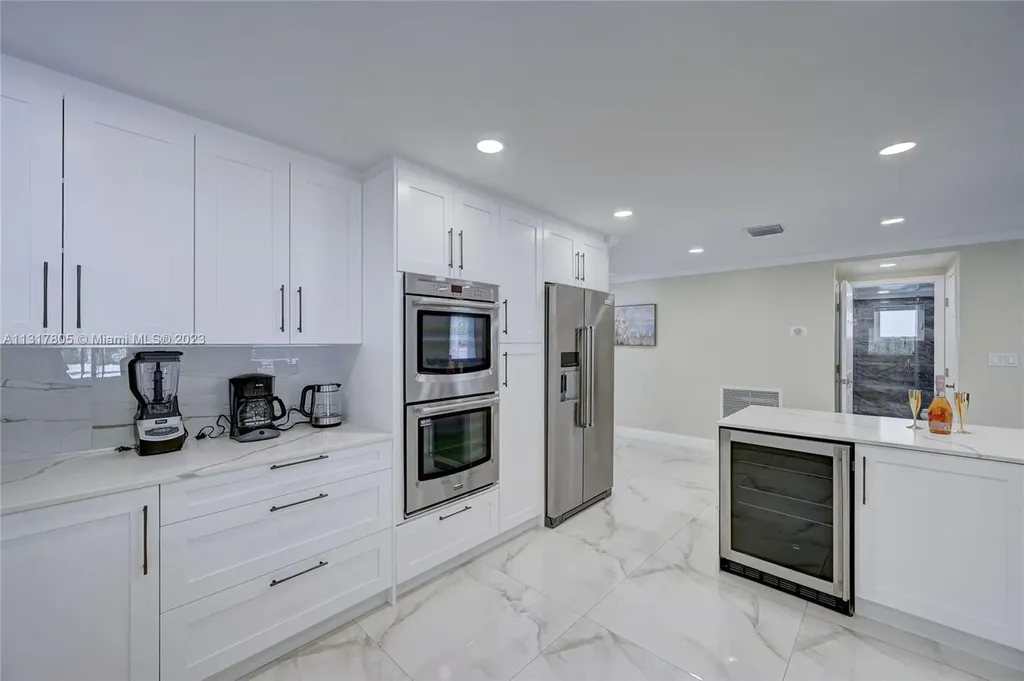 1109 Hollywood Boulevard Hollywood FL 33019