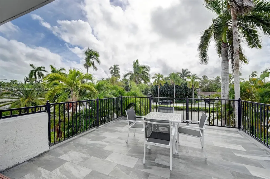 1109 Hollywood Boulevard Hollywood FL 33019