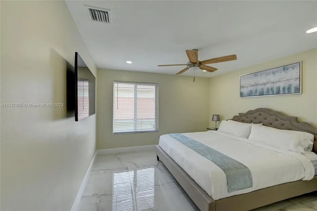 1109 Hollywood Boulevard Hollywood FL 33019