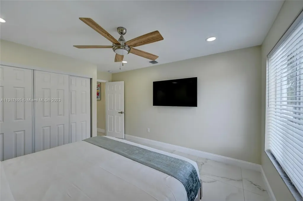 1109 Hollywood Boulevard Hollywood FL 33019