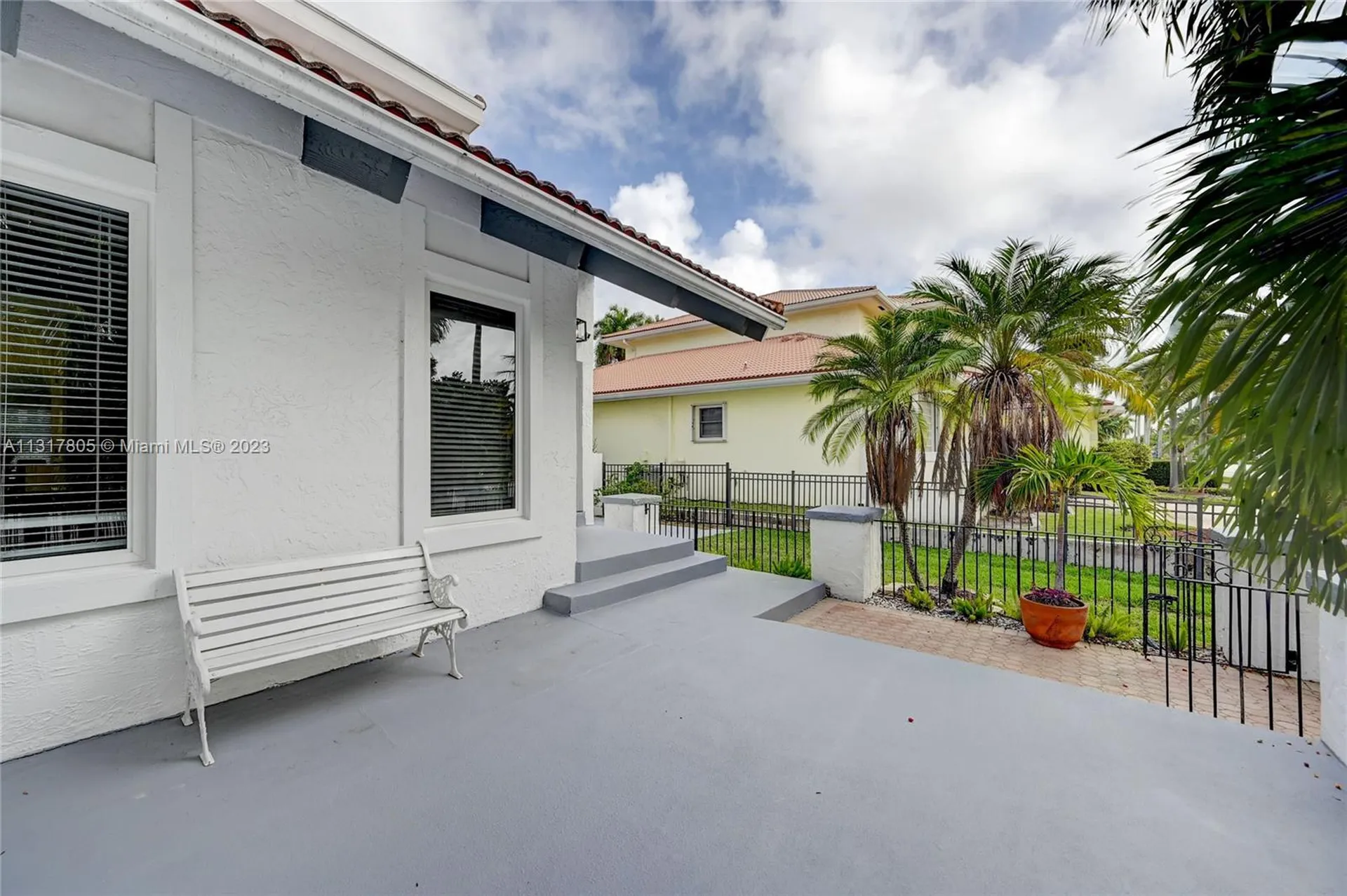 1109 Hollywood Boulevard Hollywood FL 33019