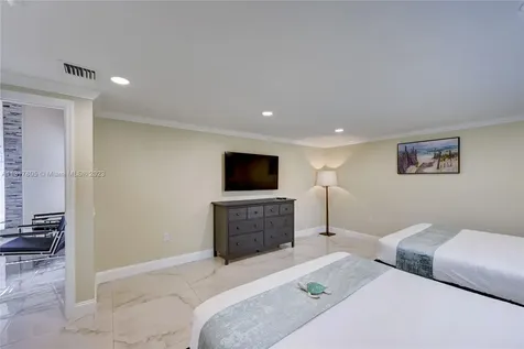 1109 Hollywood Boulevard Hollywood FL 33019
