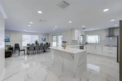 1109 Hollywood Boulevard Hollywood FL 33019